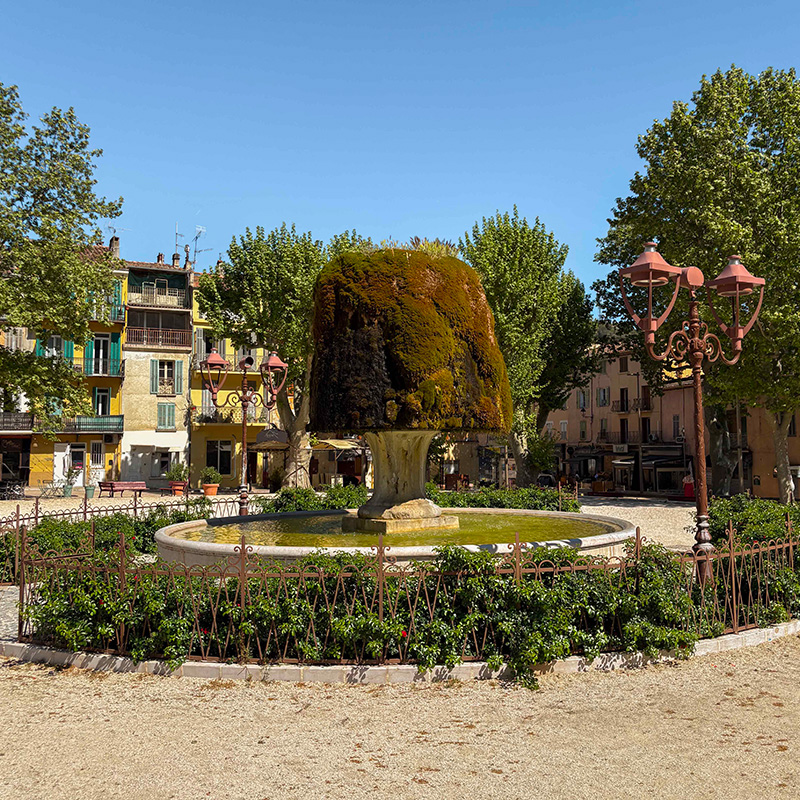 archik-immobilier-marseille-city-guide-provence-verdon-saintebaume